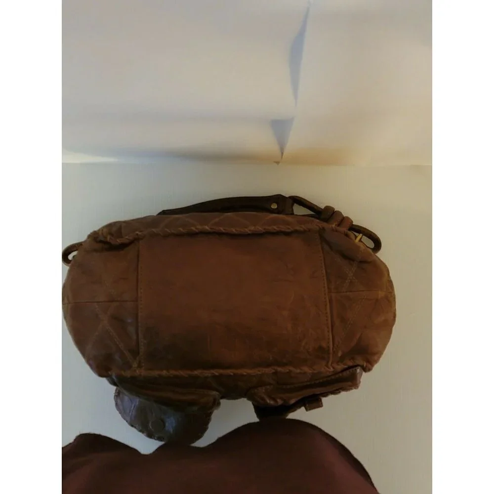 Isabella Fiore Twist Sis Skylar Leather Bag In Chocolate Brown